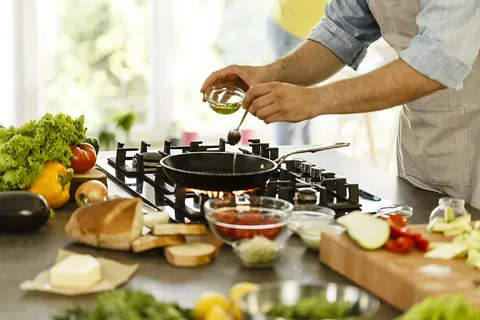 ترفندهای آشپزی با ادویه ‌ها: سرآشپز خانگی شوید!